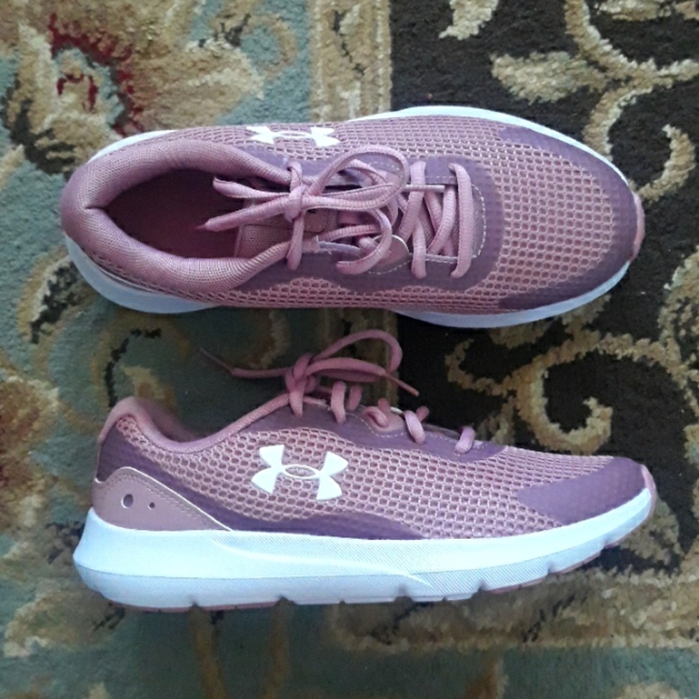 6x*Host Pick*Under Armour W Surge 3 shoes